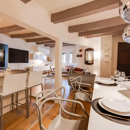 Apartment La Tour Du - Beautiful In The Heart Of *